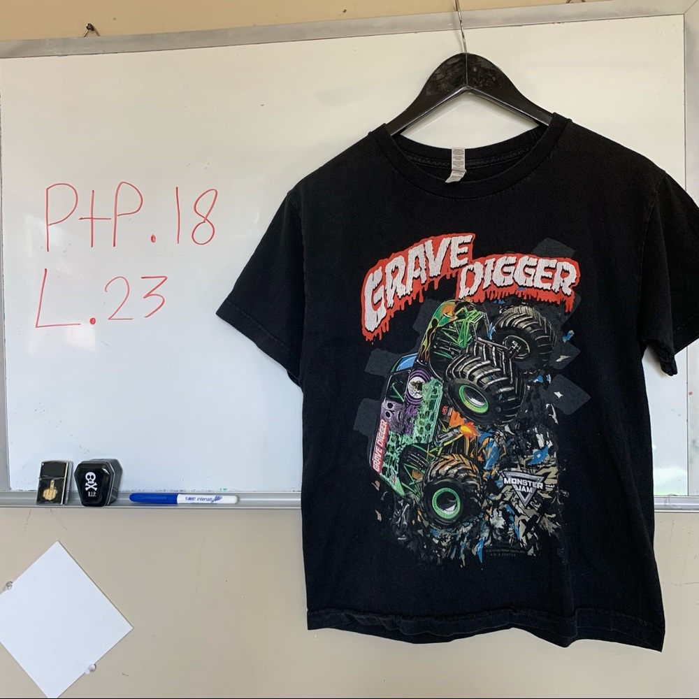 Grave digger monster truck car shirt